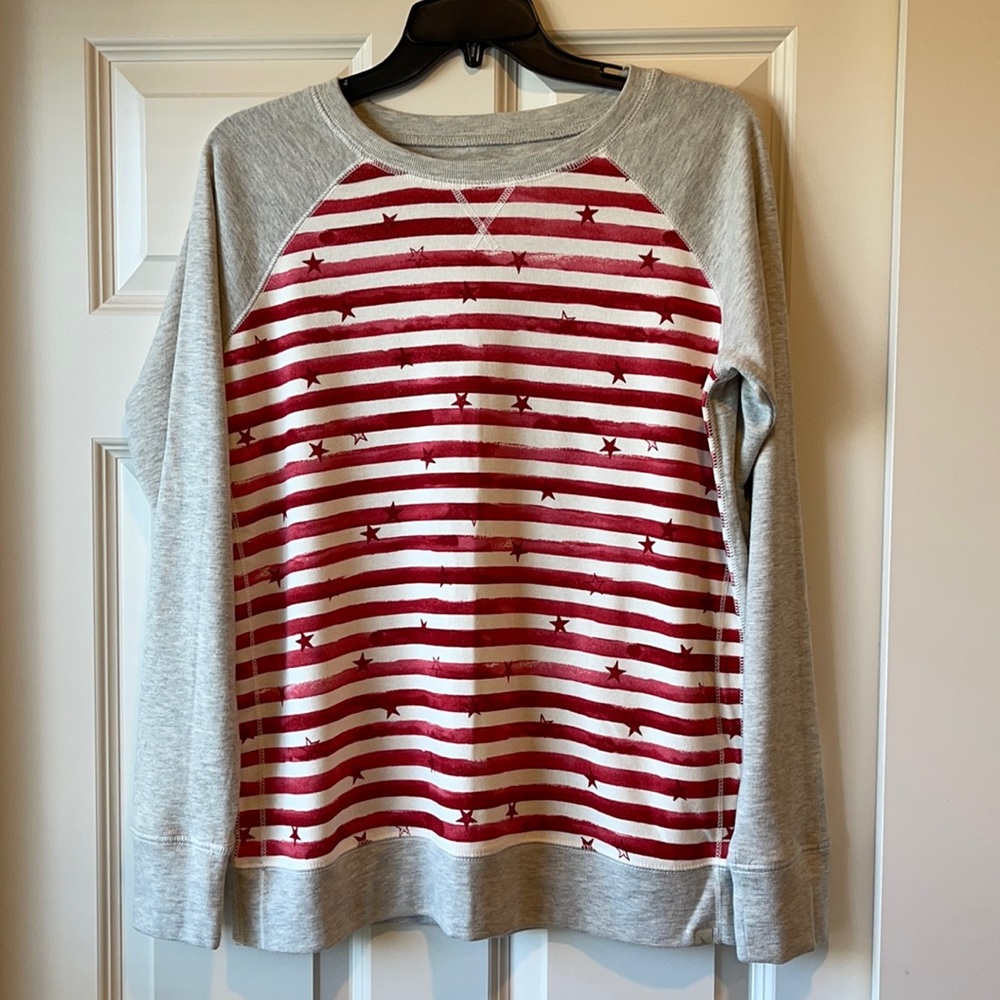 Eddie Bauer crewneck sweatshirt with stars and stripes